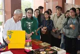 Đến Đại học Quốc gia TP.HCM, xem triển lãm sơn mài Tương Bình Hiệp