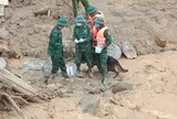 Đà Nẵng: Phát hiện thi thể nạn nhân đầu tiên sau sạt lở, công tác tìm kiếm đầy rủi ro
