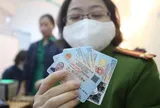 Người sinh năm 1965, 1985 và 2000 chú ý: Chỉ còn hơn 1 tháng để đổi thẻ Căn cước nếu không muốn bị phạt tiền 500.000 đồng