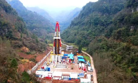 Khoan thủng 3,3 km đất đá, hơn 200 tỷ mét khối khí phun lên ngùn ngụt, Trung Quốc trúng đậm ‘kho báu’ trải rộng xuyên tỉnh, củng cố an ninh năng lượng