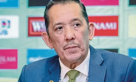 Rộ tin Chủ tịch LĐBĐ Malaysia có nguy cơ mất chức vì chuyện nhập tịch
