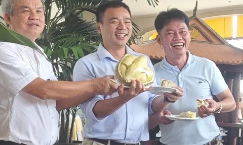 Dồn dập "tin nóng" từ bầu Đức và Hoàng Anh Gia Lai