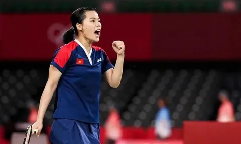 Nguyễn Thùy Linh bất ngờ quật ngã cựu số 1 tại giải cầu lông vô địch thế giới