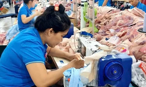 Hướng dẫn mới nhất đối với doanh nghiệp tổ chức làm thêm giờ vượt mốc 200 giờ/năm