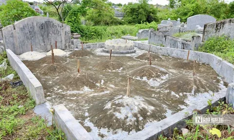 Huế: Ban quản lý dự án xin lỗi người dân do đóng cọc lên hàng loạt lăng mộ