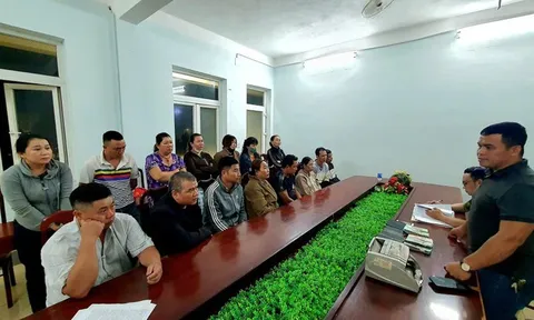 Khám xét nơi ở của 15 người, bắt 'bà trùm' Trần Thị Mỹ Dung
