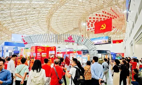 Kỳ tích thép Việt giữa không gian triển lãm 80 năm thành tựu đất nước