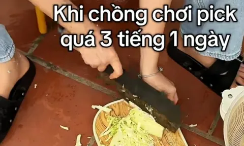 Chồng mải mê pickleball, vợ bực tức mang vợt ra làm thớt, nói một câu khiến chồng lặng người