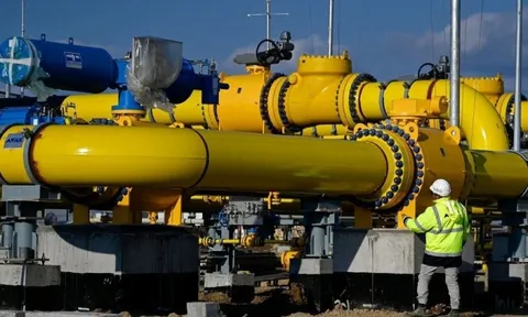 Bước ngoặt với quốc gia EU tuyên bố sống không thể thiếu khí đốt Nga: Ký hợp đồng lớn nhất, dài hạn nhất từ trước tới nay để mua nhiên liệu từ phương Tây