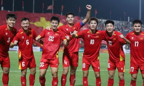 Tuyển Việt Nam bỏ xa Indonesia và Malaysia nhiều bậc trên BXH giải châu Á
