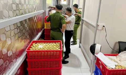 Hàng ngàn hũ yến giả không có 'chất yến' ở Đà Nẵng, bắt hai người cầm đầu