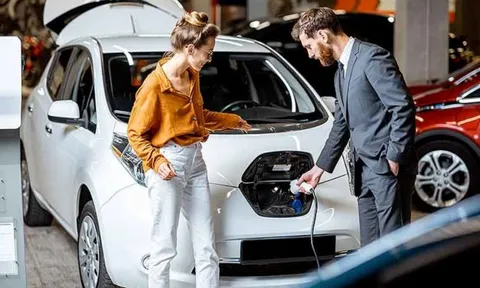 Xe điện cũ thành xu hướng mới, có người mua được với giá chưa đến 150 triệu đồng