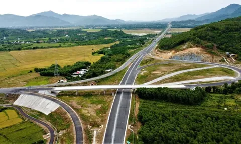875.000 tỷ đồng đổ vào hạ tầng: Các siêu liên minh chia nhau bữa tiệc cao tốc lịch sử, một DN "ôm" lượng backlog gấp 3 lần doanh thu 2024