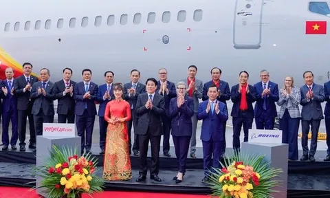 Chủ tịch nước chứng kiến Vietjet nhận bàn giao máy bay Boeing đầu tiên trong đơn hàng 200 chiếc