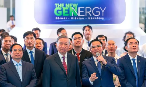 Tổng Bí thư tặng 8 chữ vàng cho Tập đoàn Petrovietnam