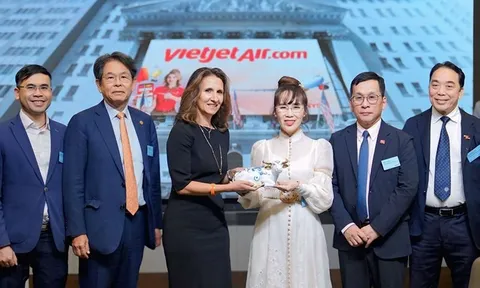 Tiến sĩ Nguyễn Thị Phương Thảo đến sàn chứng khoán NYSE rung chuông: Chúng tôi sẽ sớm bay đến Mỹ