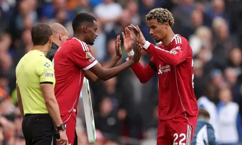 Những cái tôi cá nhân đang khiến Liverpool tự làm khó mình