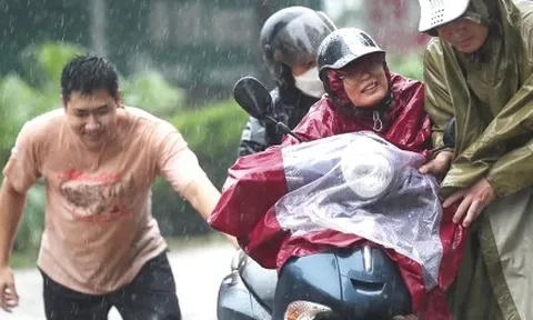 Bão Ragasa suy yếu thành áp thấp nhiệt đới, miền Bắc mưa lớn đến đêm mai