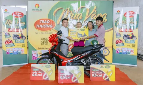 Bà con nông dân hào hứng tham gia chương trình Mùa Vàng Thắng Lớn 2025