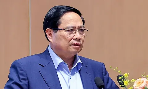 Thủ tướng: Không tái diễn việc yêu cầu người dân cung cấp giấy tờ trùng lặp dữ liệu đã có