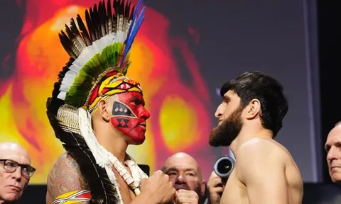 UFC 320: Magomed Ankalaev “dạy dỗ” Alex Pereira trước thềm trận tái đấu “được ban ơn”
