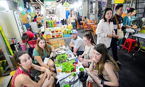 'Cầm tay chỉ việc' để hộ kinh doanh lớn tuổi xuất được hóa đơn điện tử