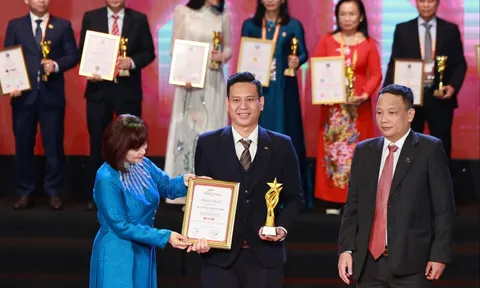 TGĐ Khang Phát Holdings được vinh danh "Nhà lãnh đạo xuất sắc 2025"