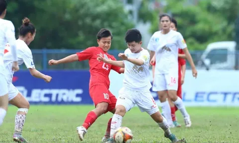 "Nhà Vua" lại bay cao ở giải VĐQG