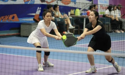 Giải pickleball Báo Phụ nữ TP HCM: "Tăng yêu thương - Thêm vui khỏe"