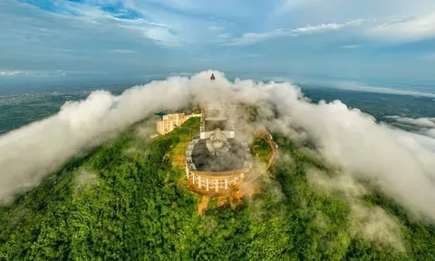 Thông báo quan trọng về hoạt động leo núi, dã ngoại tại núi Bà Đen
