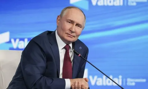 Tổng thống Nga Putin gửi lời đến châu Âu, bình luận về phát ngôn 'hổ giấy' của Tổng thống Mỹ Trump