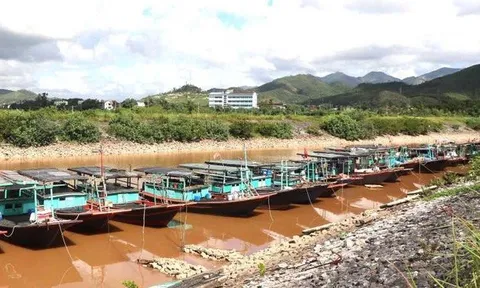 Quảng Ninh chuẩn bị cấm biển đối phó bão số 11
