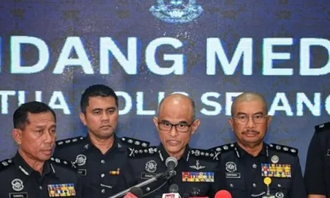 Mẹ vợ tuyển thủ Malaysia bị bắt trong đường dây làm giả hộ chiếu