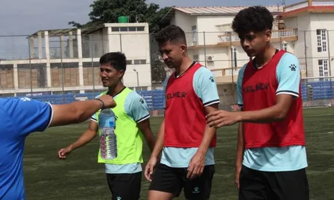 Tìm kiếm niềm vui trong bóng đá, hay cách người Nepal vượt qua những khó khăn