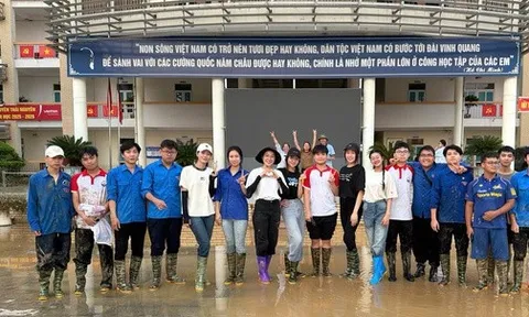 "Bà trùm Hoa hậu" và các Hoa hậu, Á hậu đi dọn rác, dẹp bùn ở Thái Nguyên