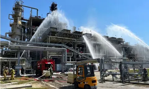 Cuộc chiến năng lượng Nga - Ukraine ngày càng leo thang gây ra tình trạng thiếu năng lượng
