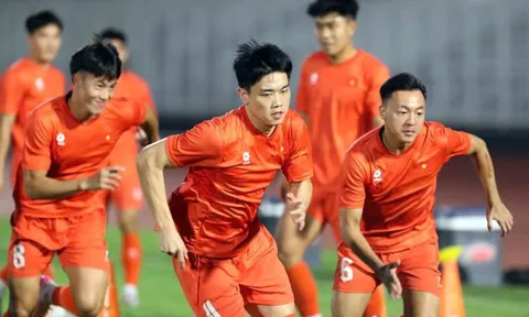 U23 Việt Nam thi đấu kiên cường