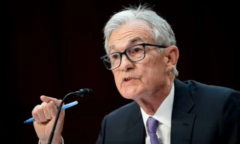 Chủ tịch Fed Jerome Powell phát tín hiệu ủng hộ tiếp tục cắt giảm lãi suất, cảnh báo: 'Không có con đường nào an toàn'