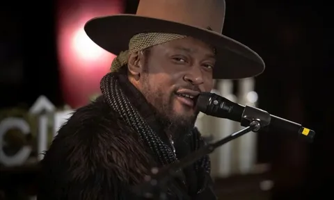 Một ca sĩ huyền thoại R&B qua đời vì ung thư tuyến tụy