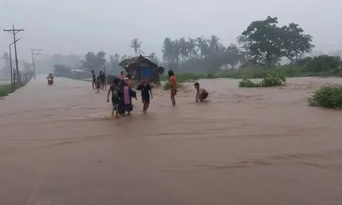 Bão Fengshen: Dự báo đổ bộ 5 lần liên tiếp vào Philippines, đường đi khó lường