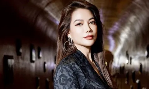 Diễn viên Trương Ngọc Ánh gây chú ý khi công khai thân mật bên người đàn ông lạ