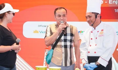 Bếp trưởng khách sạn 5 sao đố '2 tô phở giống nhau, sao phân biệt được tô nào ngon hơn'?