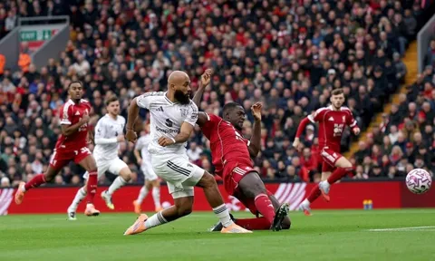 CĐV Liverpool nói gì sau trận thua cay đắng Man Utd?