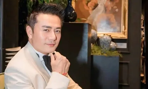 Diễn viên Trương Minh Cường gặp chấn thương nghiêm trọng, chống nạng tham gia sự kiện