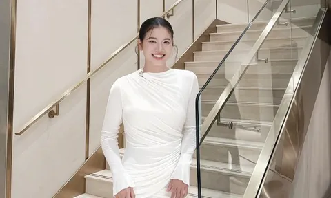 "Tiểu tiên cá" Ánh Viên xinh đẹp, dịu dàng