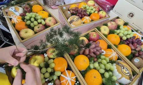 Bất ngờ với thị trường quà tặng 20-10, khi thịt cá cũng trở thành quà tặng