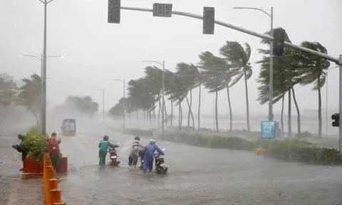 Bão Fengshen vào Biển Đông, chính thức thành cơn bão số 12, có 3 địa phương ảnh hưởng trực tiếp