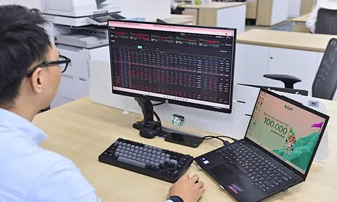 Lý do chứng khoán giảm kỷ lục