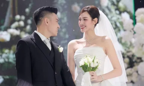 Bó hoa cưới "đắt đỏ" của Hoa hậu Đỗ Hà gây chú ý