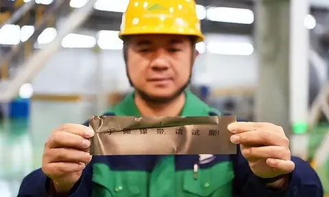 Chỉ cần 2 năm, láng giềng Việt Nam đã phá vỡ thế độc quyền của Nhật Bản và Đức: Ai nói họ là "vua copy"?